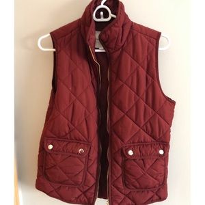Women’s Maroon Puffer Vest